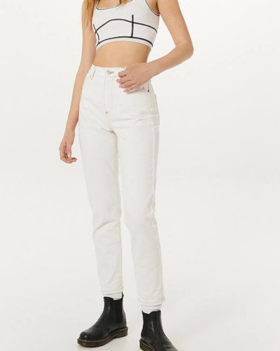 spring essential Urban outfitters BDG Optic White Mom Jeans