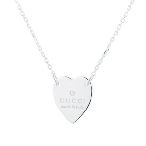 Necklace with heart pendant