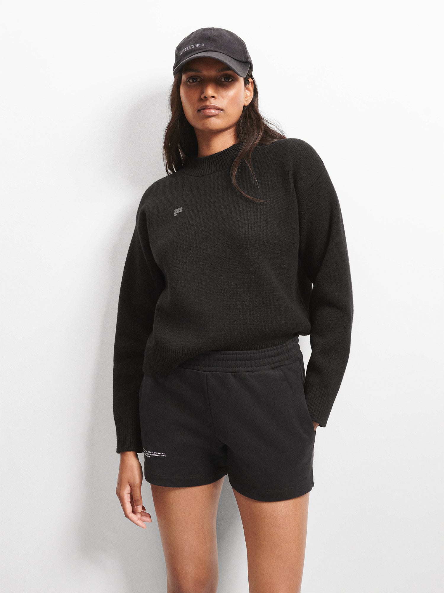 PANGAIA - Women's Recycled Cashmere Sweater - black XXL