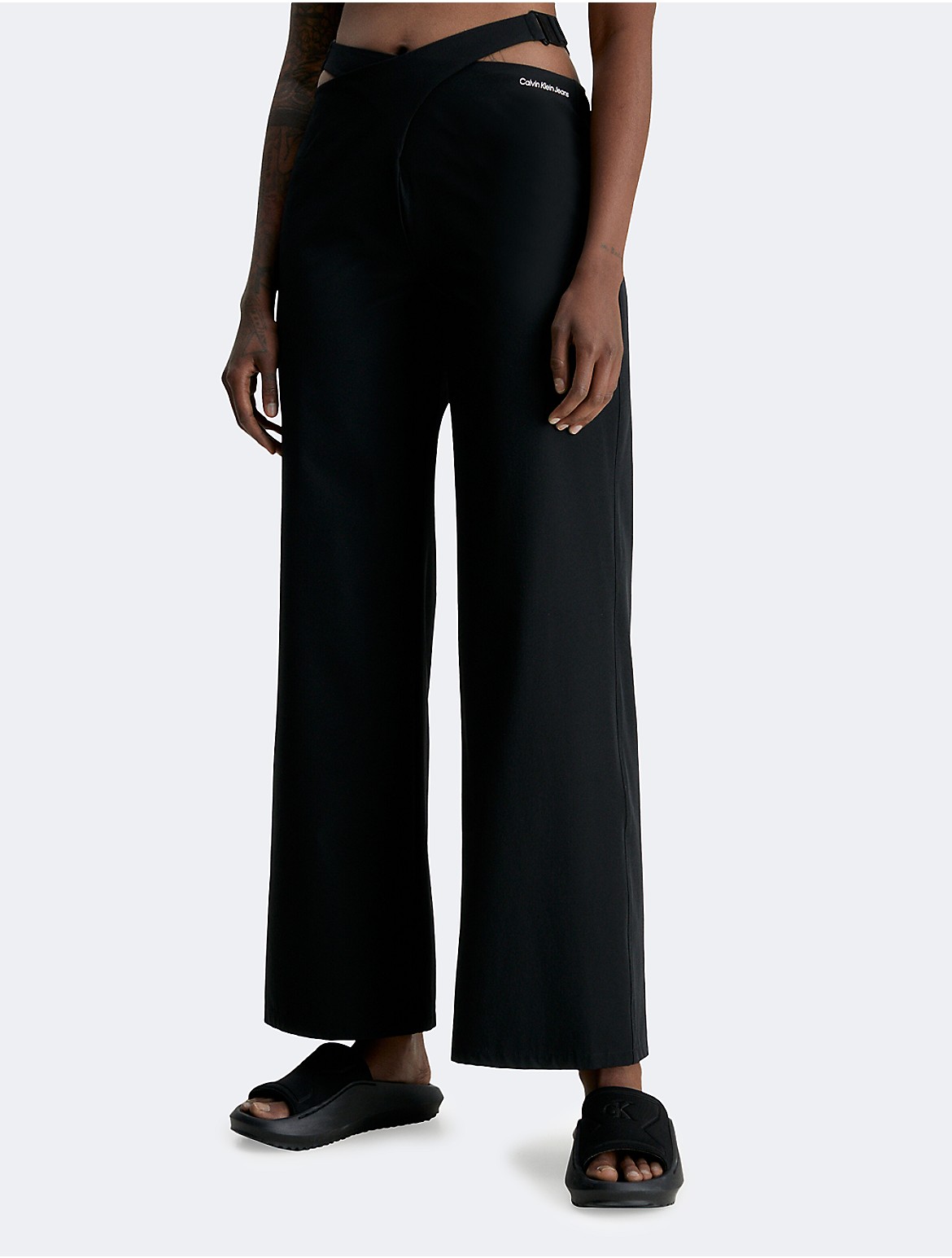 Calvin Klein Women's Black Cut Out Utility Pants - Black - M