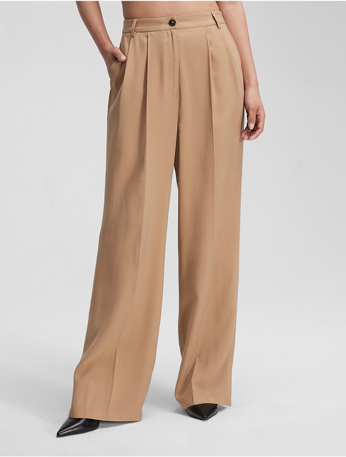 Calvin Klein Women's Soft Twill Relaxed Pant - Brown - 25